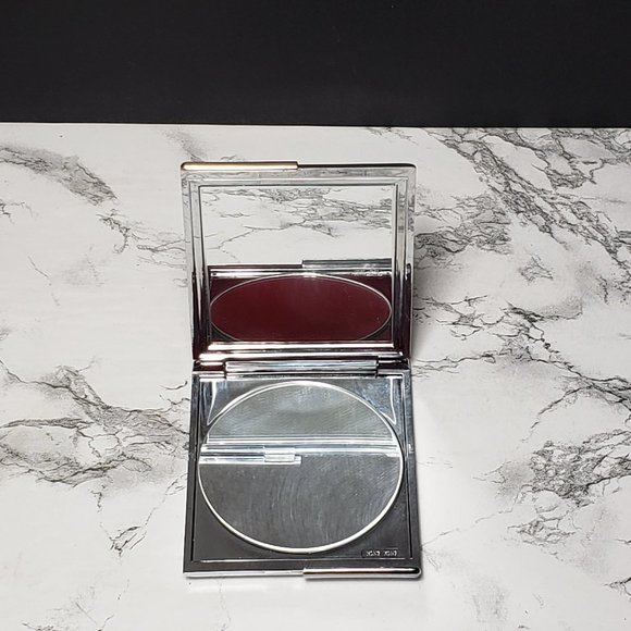 Dual Mirror Compact with Silk Case Hong Kong (Vintage) - Picture 4 of 7